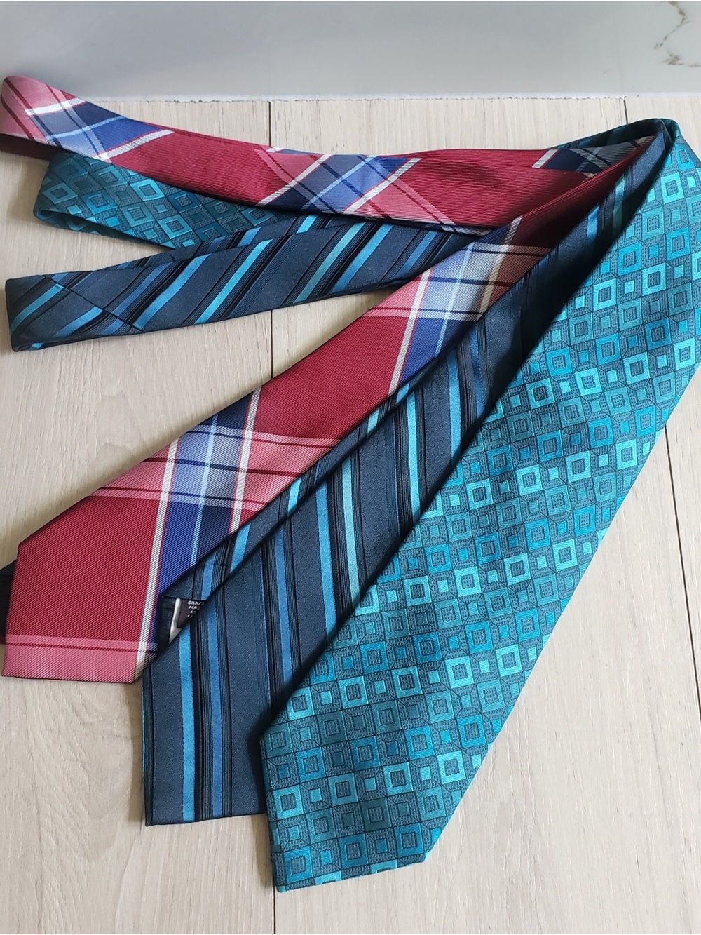 Men's Multicolor Silk Tie Set - Blue, Teal & Red